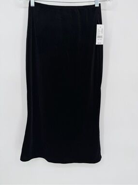 Beverly and Beck Sleek Black Midi Skirt